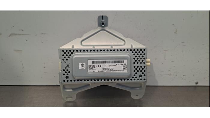 Amplificateur radio Tesla Model Y