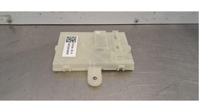 Module (divers) Tesla Model Y