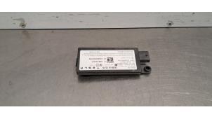 Gebruikte Antenne bluetooth Tesla Model Y (5YJY) Long Range RWD Prijs € 121,00 Inclusief btw aangeboden door Autohandel Didier