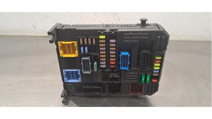 Boîte à fusibles Citroen Jumpy