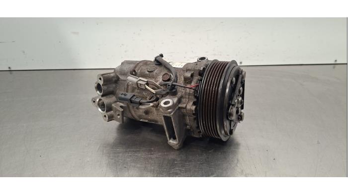 Pompe clim Renault Captur