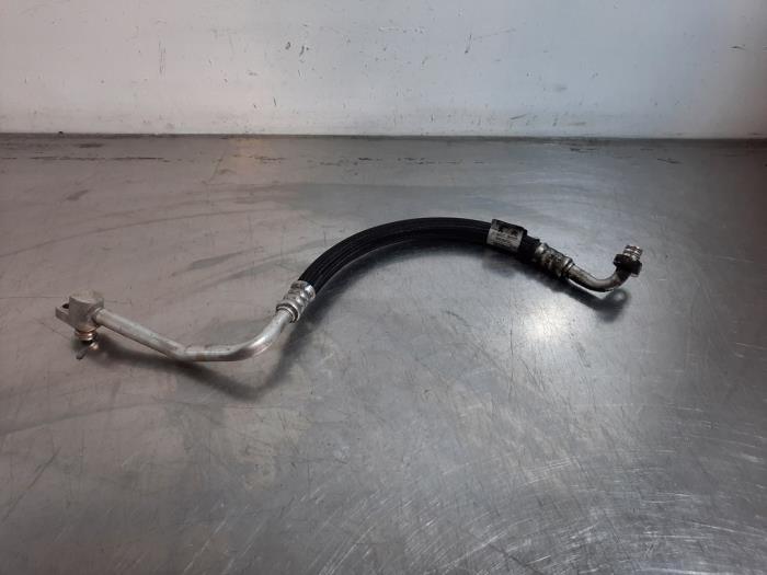 Tuyau clim Peugeot 2008