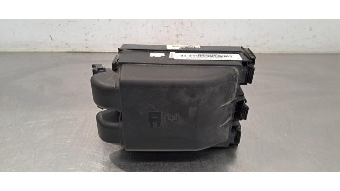 Boîte à fusibles Ford Transit Connect