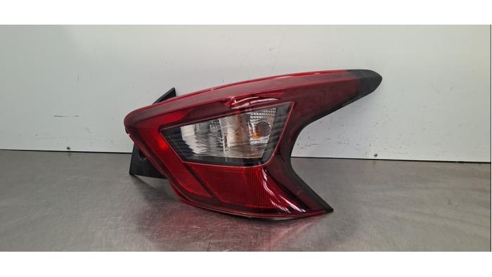 Feu arrière droit Nissan Micra