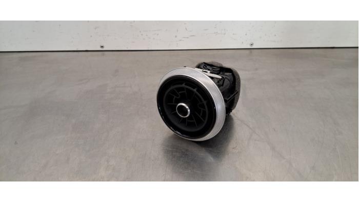 Grille aération tableau de bord Audi S3