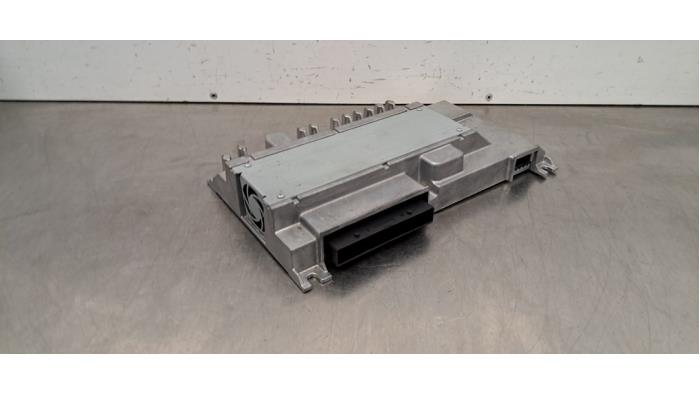 Amplificateur radio Audi S3