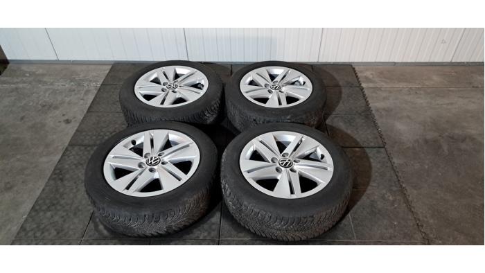 Kit jantes + pneumatiques Volkswagen Golf