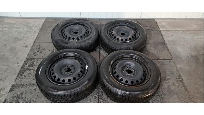 Kit jantes + pneumatiques Renault Kangoo