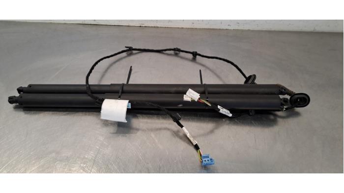 Kit amortisseur couvercle coffre Mercedes GLB-Klasse