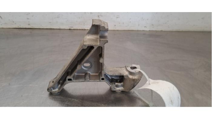 Support moteur Fiat Talento