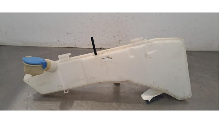 Réservoir lave-glace avant Peugeot 3008