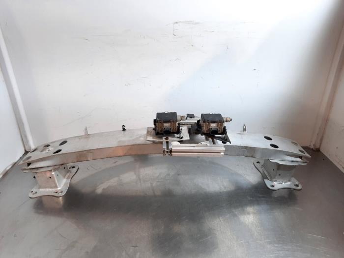 Cadre pare-chocs avant MG Marvel R