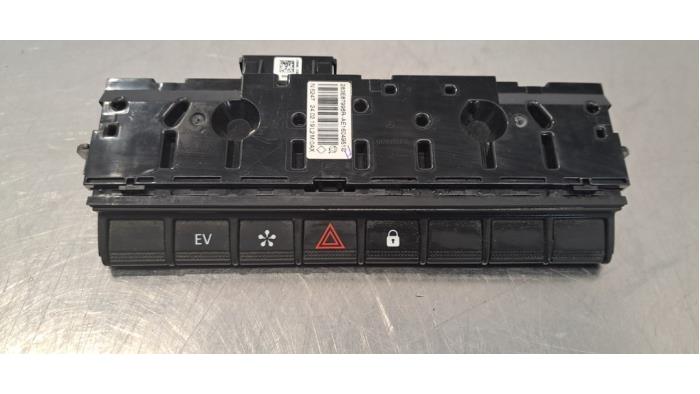 Commutateur éclairage d'urgence Renault Clio