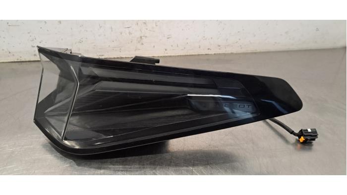 Feu arrière droit Peugeot 3008