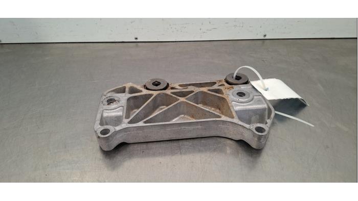 Support moteur Peugeot 3008