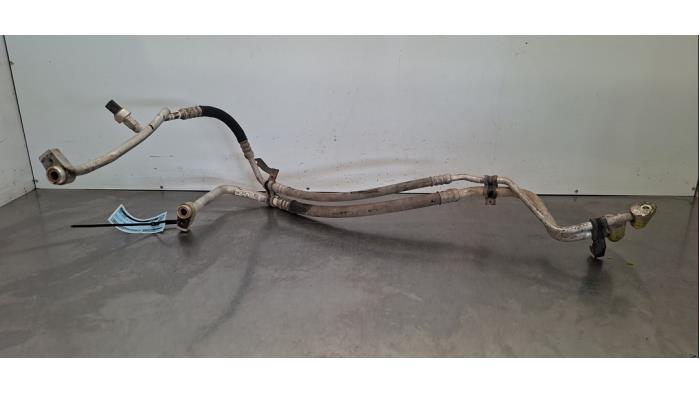 Tuyau clim Ford Transit