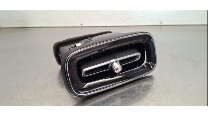 Grille aération tableau de bord Volvo XC40