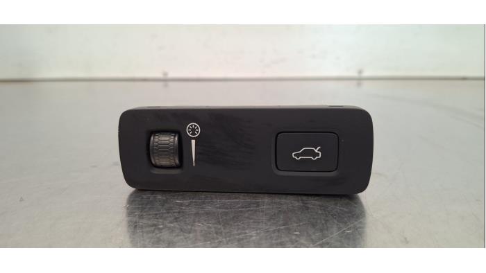 Commutateur hayon Volvo XC40