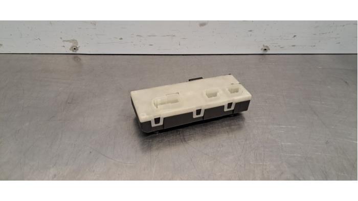 Module passage hayon BMW X1