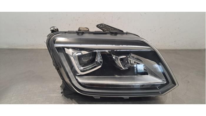 Phare droit Volkswagen Amarok