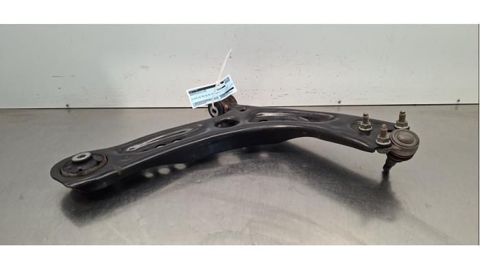 Bras de suspension avant droit Skoda Octavia