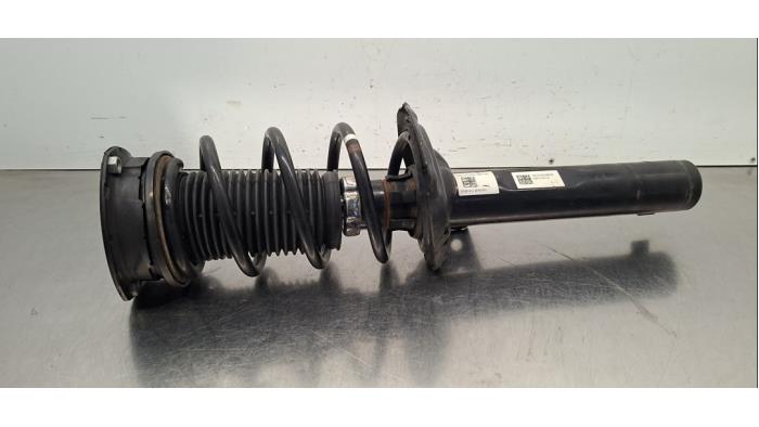 Amortisseur avant droit Skoda Octavia
