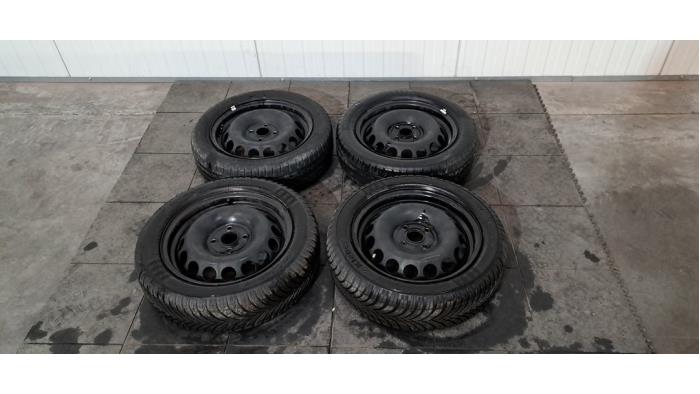 Kit jantes + pneus d'hivers Peugeot 108