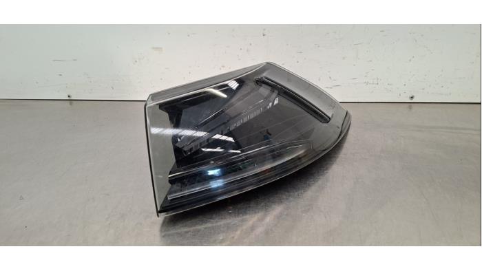 Feu arrière droit Peugeot 508