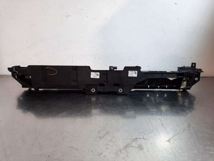 Plaque de serrure avant Peugeot 408