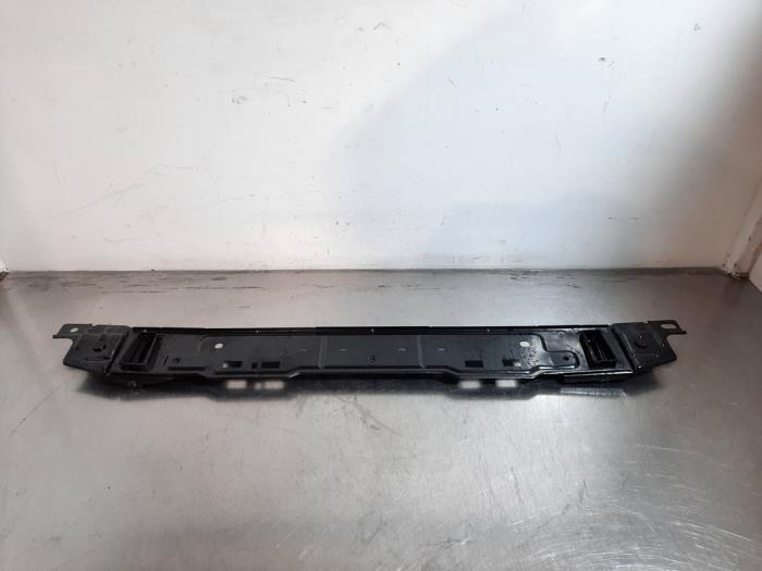 Barre radiateur Peugeot 408