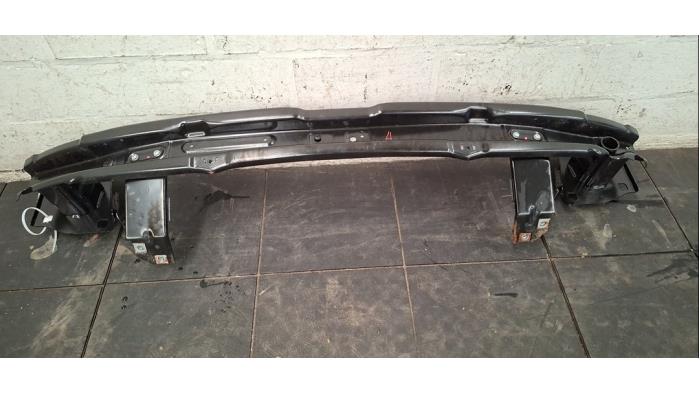 Cadre pare-chocs arrière Landrover Discovery