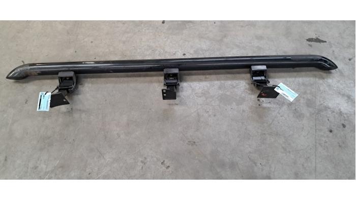 Barre latérale Volkswagen Amarok