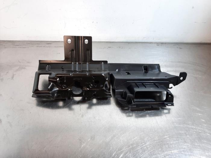 Divers en plastique Peugeot 408