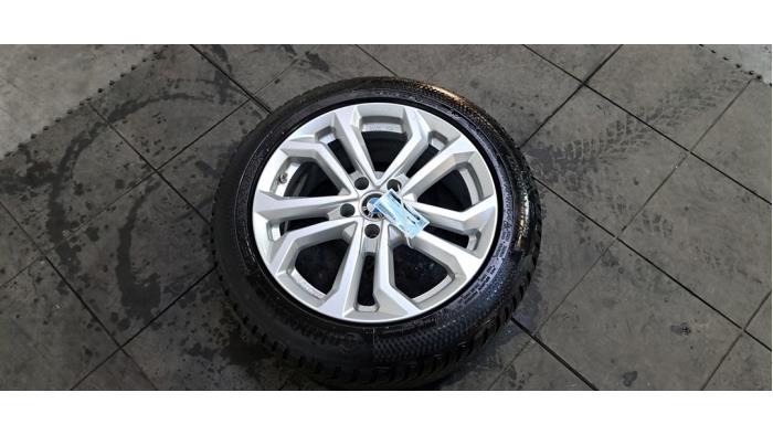 Jante + pneu d'hiver BMW 3-Série