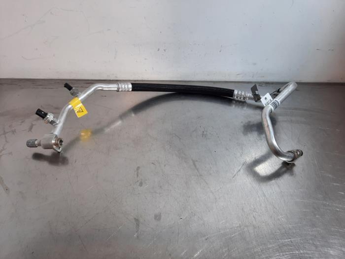 Tuyau clim Peugeot 408