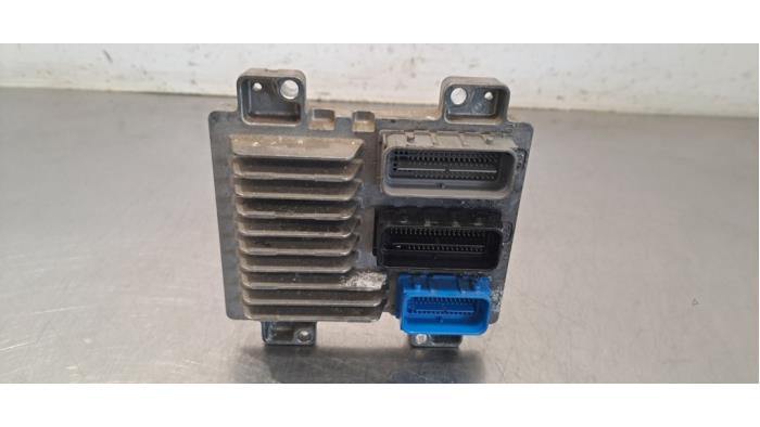 Ordinateur gestion moteur Opel Mokka