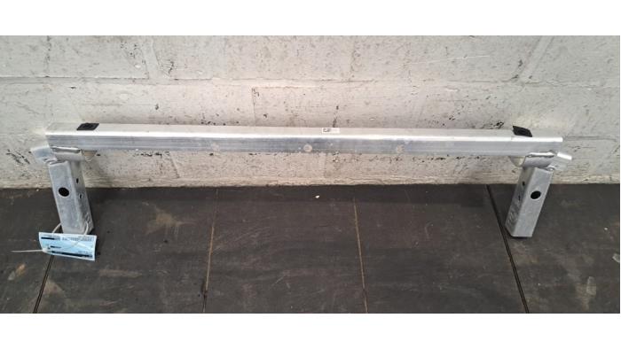 Barre transversale avant BMW XM