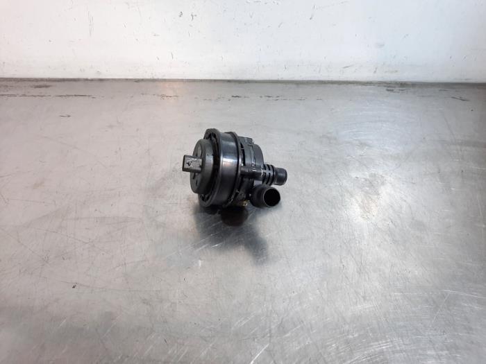 Pompe à eau supplémentaire Peugeot 408