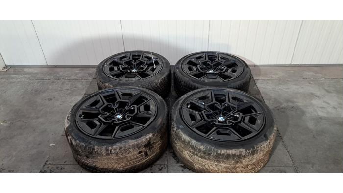 Kit jantes + pneus d'hivers BMW XM