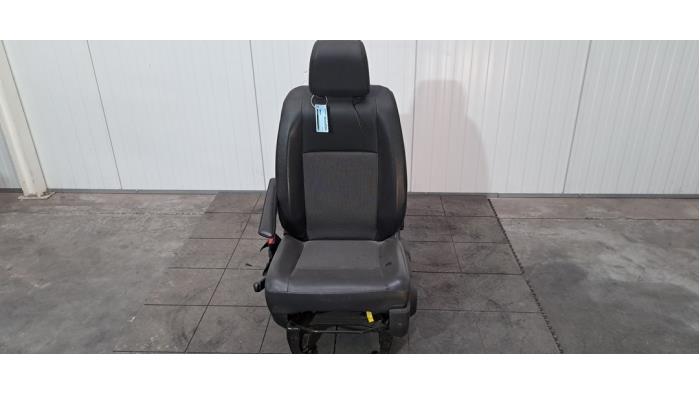 Siège gauche Peugeot Expert
