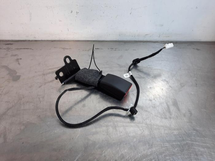 Insertion ceinture de sécurité arrière gauche Citroen E-C3