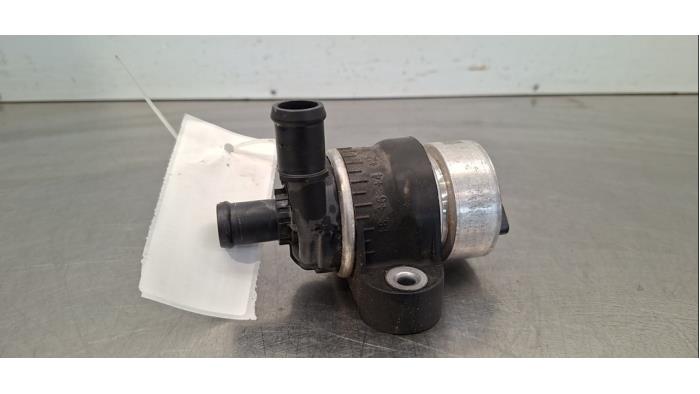 Pompe à eau supplémentaire Audi A4