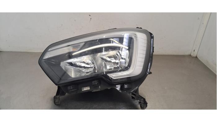 Phare gauche Renault Master