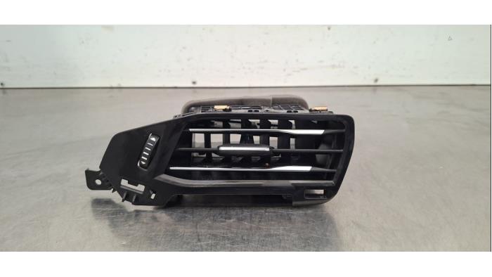 Grille aération tableau de bord Ford Focus