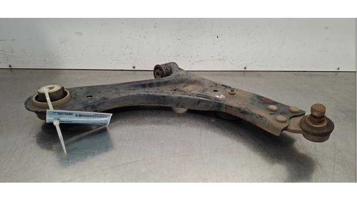 Bras de suspension avant droit Ford Focus