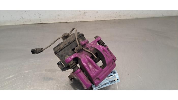 Etrier de frein (pince) arrière droit Audi A7