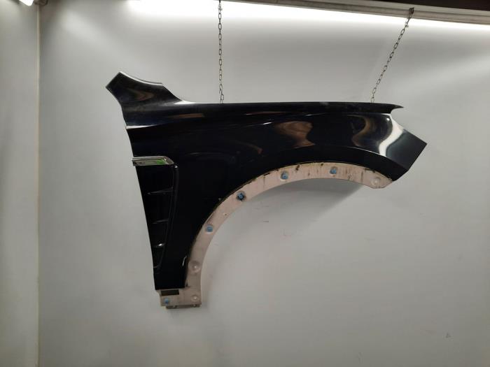 Aile avant droite MG Marvel R