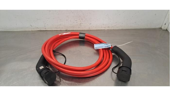 Câble de recharge électrique Peugeot 5008
