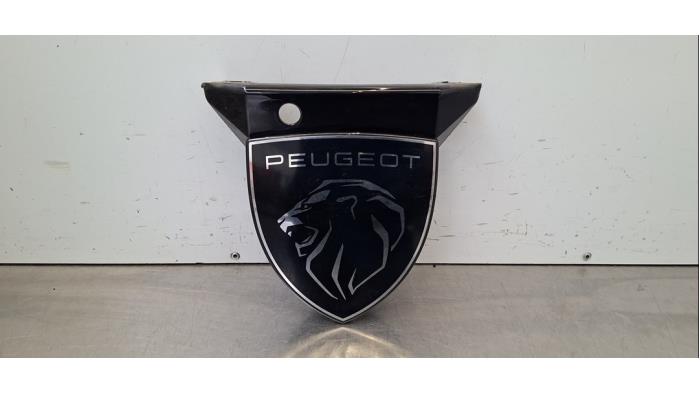 Emblème Peugeot 5008