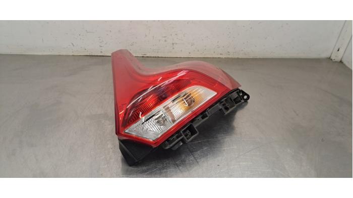 Feu arrière droit Volvo V40